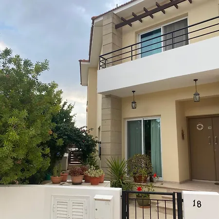 House In Case de vacanță